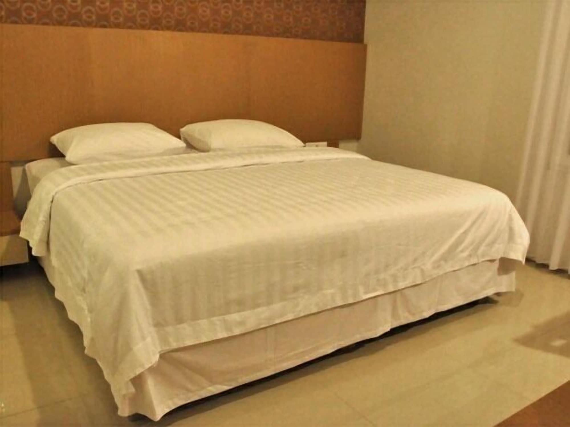 Andelir Hotel Bandung Exterior photo