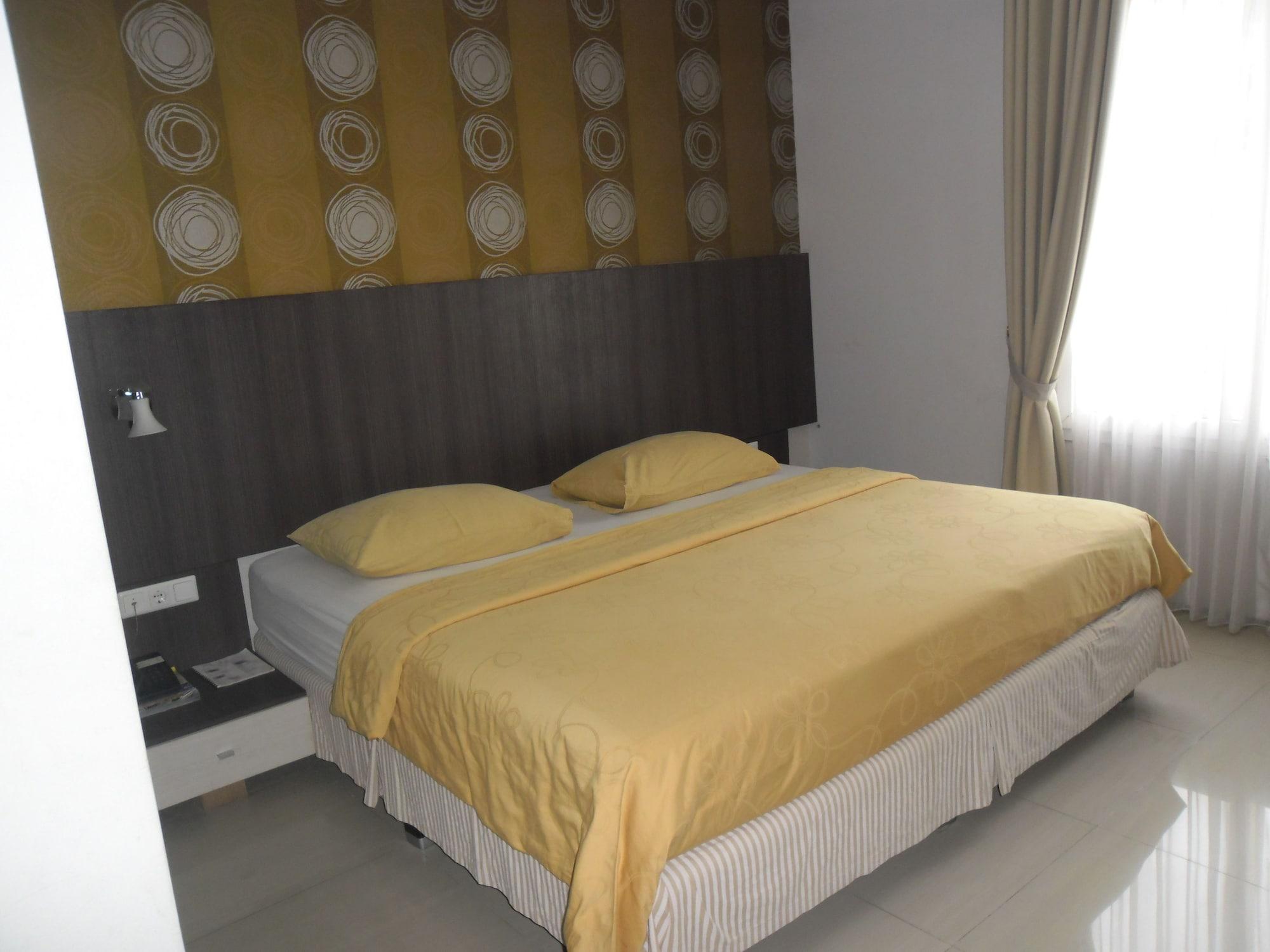 Andelir Hotel Bandung Exterior photo