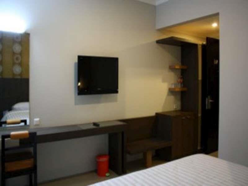 Andelir Hotel Bandung Exterior photo
